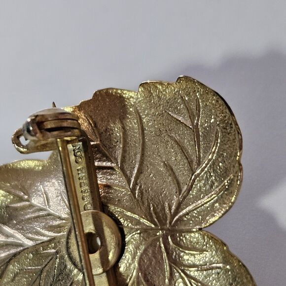 Set 2 Vintage 1959 Textured Gold-tone Chit-Chat Pin Brooch Signed Sarah Coventry - Picture 5 of 11